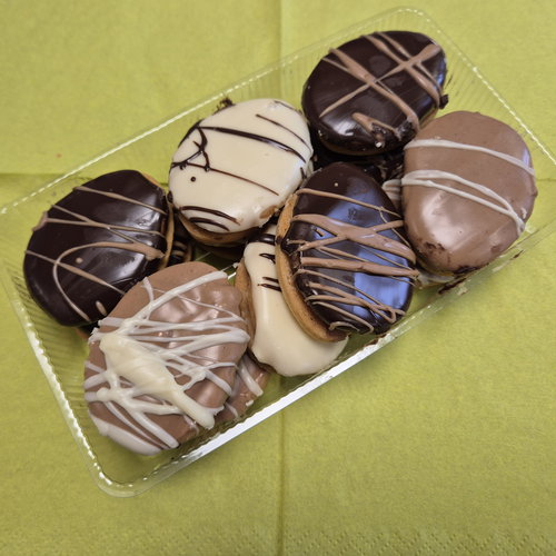 mit Schokof&uuml;llung gef&uuml;llte Teegeb&auml;ckmischung