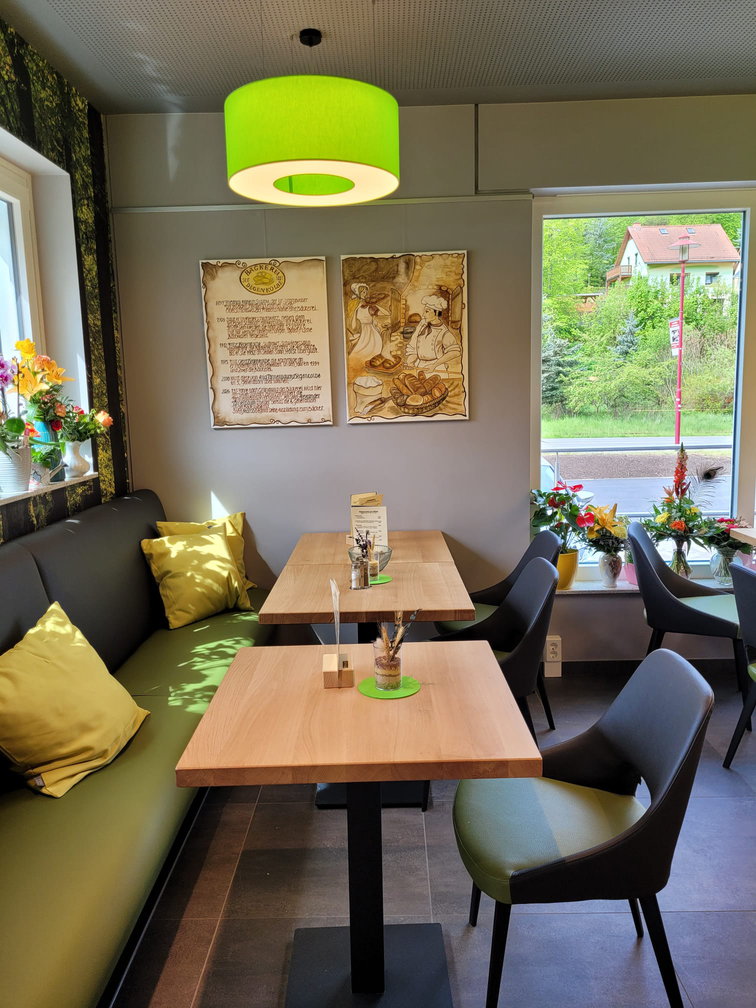 Gem&uuml;tliche Sitzecke im Cafe